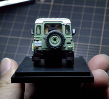 Load image into Gallery viewer, AR 1:64 Green 2015 Defender 90 Heritage ORV Sports Model Diecast Metal Car New Collection
