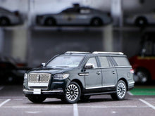 Load image into Gallery viewer, WTX 1:64 Black Navigator L Full Sized SUV Sports Model Diecast Metal Car New Collection
