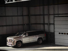 Load image into Gallery viewer, Masdi 1:64 Silver Escalade Full Size SUV Sports Model Diecast Metal Car New Collection