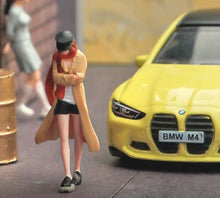 Load image into Gallery viewer, 1:64 Painted Figure Mini Model Miniature Resin Diorama Sand Trendy Girl Windcoat New