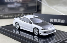 Load image into Gallery viewer, Transcend 1:64 White Carbon 1995 Eclipse GS Sports Model Diecast Metal Car New Collection