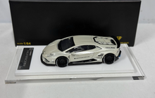 Load image into Gallery viewer, Onemodel 1:64 Pearl White LP610 Huracan LB Sports Model Diecast Resin Car New Collection