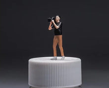Load image into Gallery viewer, 1:64 Painted Figure Mini Model Miniature Resin Diorama Reporter Video Journalist