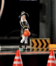 Load image into Gallery viewer, 1:64 Painted Figure Mini Model Miniature Resin Diorama Sand Halloween Witch Girl