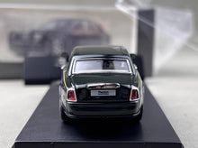 Load image into Gallery viewer, SW 1:64 Green Phantom VII 7 Luxury Classic Sedan Model Diecast Metal Car New Collection