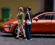 Load image into Gallery viewer, 1:24 Painted Figure Model Miniature Resin Diorama Sand Couple Lovers Fashion