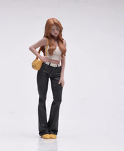 Load image into Gallery viewer, 1:24 Painted Figure Model Miniature Resin Diorama Brown Curly Hair Lady Woman
