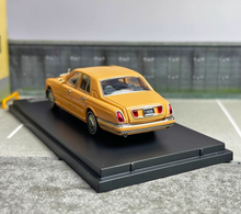 Load image into Gallery viewer, GFCC 1:64 Yellow 1998 Silver Seraph Luxury Classic Model Diecast Metal Car New