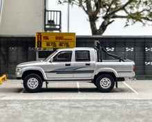 Load image into Gallery viewer, Masdi 1:64 Silver 1994 Hilux LN107 Cab Pickup Truck Model Diecast Metal Car