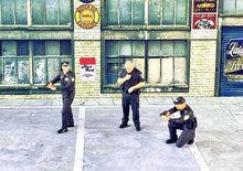 Load image into Gallery viewer, 1:64 Painted Figure Mini Model Miniature Resin Diorama Sand Toy Policeman Police New