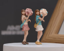Load image into Gallery viewer, 1:64 Painted Figure Model Miniature Resin Diorama Toy Sand Pretty Girl With Hat
