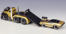 Load image into Gallery viewer, Maisto 1:64 1953 Mack B61 Flatbed Trailer Oldsmobile 442 Model Metal Car New