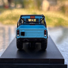 Load image into Gallery viewer, Master 1:64 Defender 110 Pickup Truck Gulf SUV Model Diecast Metal Car