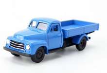 Load image into Gallery viewer, WELLY 1:36 1952 Blue Blitz Truck Classic Model Diecast Toy Metal Car BN
