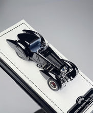 Load image into Gallery viewer, GFCC 1:64 HEC Black 1930 SSK Classic Vintage Model Diecast Metal Car New Collection