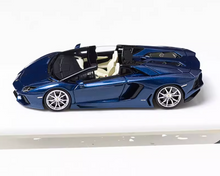 Load image into Gallery viewer, CL 1:64 Purple LP700-4 Aventador Roadster Sports Model Diecast Resin Car New Collection
