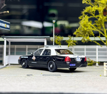 Load image into Gallery viewer, Rollin 1:64 Texas Highway Police CROWN VICTORIA CV Model Diecast Metal Car New Collection