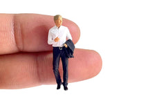 Load image into Gallery viewer, 1:64 Painted Figure Model Miniature Resin Diorama Sand Business Couple Man Lady New