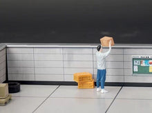 Load image into Gallery viewer, 1:64 Painted Figure Mini Model Miniature Resin Diorama Sand Man Lifting Box