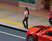 Load image into Gallery viewer, 1:64 Painted Figure Model Miniature Resin Diorama Toy Sand Pretty Woman Beauty