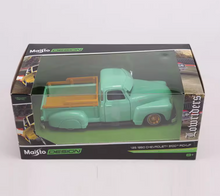 Load image into Gallery viewer, Maisto 1:24 Green 1950 3100 Pickup Truck Sports Model Diecast Metal Car New