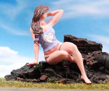 Load image into Gallery viewer, 1:64 Painted Figure Model Miniature Resin Diorama Sand Sexy Laying Lady Woman