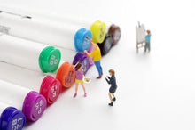 Load image into Gallery viewer, 1:64 Painted Figure Model Miniature Resin Diorama Sand Artists Painters Art Set