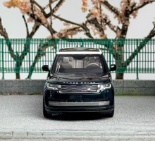 Load image into Gallery viewer, LCD 1:64 Green 2022 Range Rover Luxury SUV Sports Model Diecast Metal Car New Collection