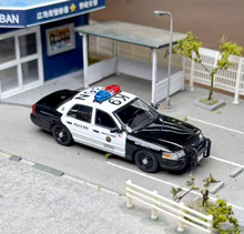 Load image into Gallery viewer, Rollin 1:64 SDPD K9 Police Dog CV CROWN VICTORIA Model Diecast Metal Car BN