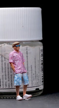 Load image into Gallery viewer, 1:64 Painted Figure Mini Model Miniature Resin Diorama Sand Pink Shirt Man Toy New