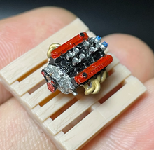 Load image into Gallery viewer, 1:64 3D 427 V8 Engine Garage Mechanic Display Model Resin For Car New