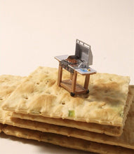 Load image into Gallery viewer, 1:64 Painted Figure Model Miniature Resin Diorama Sand Outdoor Picnic BBQ Party