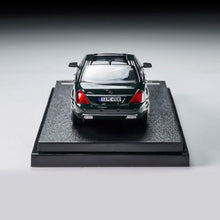 Load image into Gallery viewer, MH 1:64 Green S-Class S600L W221 Luxury Sedan Sports Model Diecast Metal Car