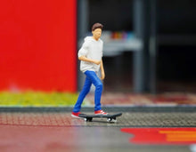 Load image into Gallery viewer, 1:64 Painted Figure Model Miniature Resin Diorama Sand Skater Skateboarding Toy New Collection