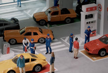 Load image into Gallery viewer, 1:64 Painted Figure Mini Model Miniature Resin Diorama Sand Refueling Worker Toy