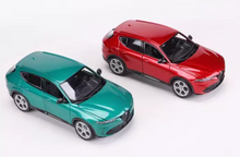 Load image into Gallery viewer, Bburago 1:24 Alfa Romeo Tonale SUV Sports Model Diecast Metal Car New Collection
