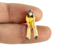 Load image into Gallery viewer, 1:64 Painted Figure Model Miniature Resin Diorama Sand Outdoor Hiking Sport Set