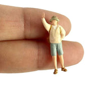 Load image into Gallery viewer, 1:64 Painted Figure Model Miniature Resin Diorama Sand Outdoor Hiking Sport Set