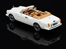 Load image into Gallery viewer, GFCC 1:64 White 1993 Corniche IV Drophead Convertible Model Diecast Metal Car
