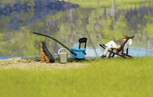 Load image into Gallery viewer, 1:64 Painted Figure Model Miniature Resin Diorama Sand Fishing Fisherman Angeler New Collection