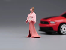 Load image into Gallery viewer, 1:24 Painted Figure Model Miniature Resin Diorama Sand Vintage Beauty Lady