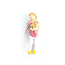 Load image into Gallery viewer, 1:64 Painted Figure Mini Model Miniature Resin Diorama Sand Kid Child Boy Girl