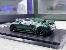 Load image into Gallery viewer, Mortal 1:64 Green Carbon Veyron SS Sports Model Diecast Metal Car New Collection