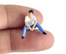 Load image into Gallery viewer, 1:64 Painted Figure Mini Model Miniature Resin Diorama Set Chatting Boy Girl Toy