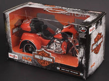 Load image into Gallery viewer, Maisto 1:12 2021 CVO TRI Glide Sports Model Toy Diecast Metal Motorcycle BN