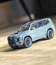Load image into Gallery viewer, Masdi 1:64 Gray LC300 Land Cruiser ORV SUV Sports Model Diecast Metal Car New Collection