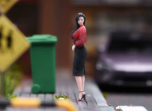 Load image into Gallery viewer, 1:64 Painted Figure Model Miniature Resin Diorama Toy Sand Elegant Beauty Lady