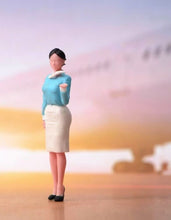 Load image into Gallery viewer, 1:64 Painted Figure Model Miniature Resin Diorama Sand Casual Man Woman Beauty