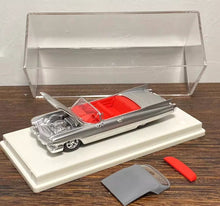 Load image into Gallery viewer, Mechanic 1:64 Silver 1960 Cadillac Coupe Deville Model Diecast Metal Car New Collection