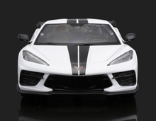 Load image into Gallery viewer, Maisto 1:24 2020 Stingray Coupe Racing Sports Model Toy Diecast Metal Car BN
